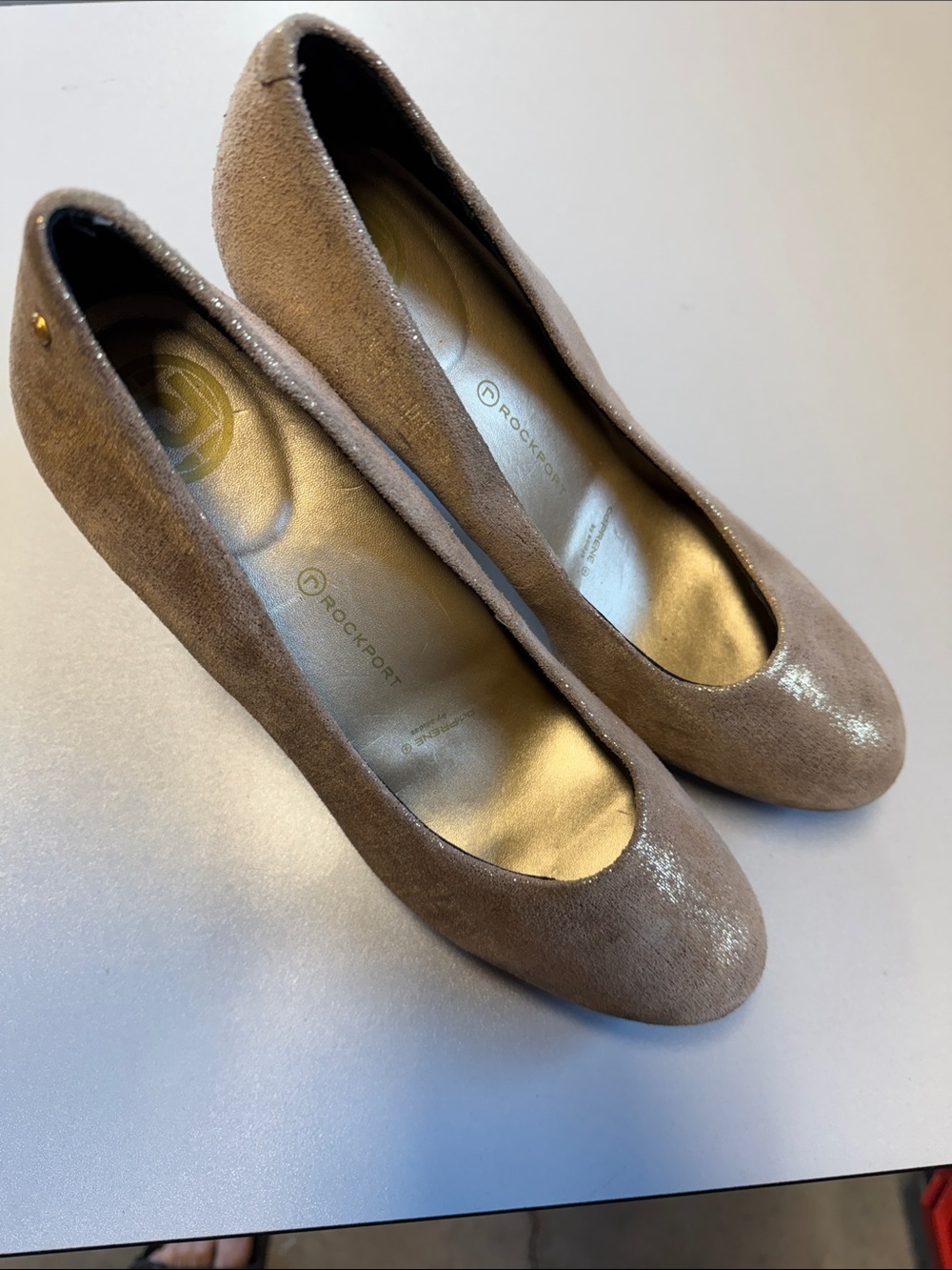 ROCKPORT Women's Janae Gold Leather Platform Pumps Size 8
